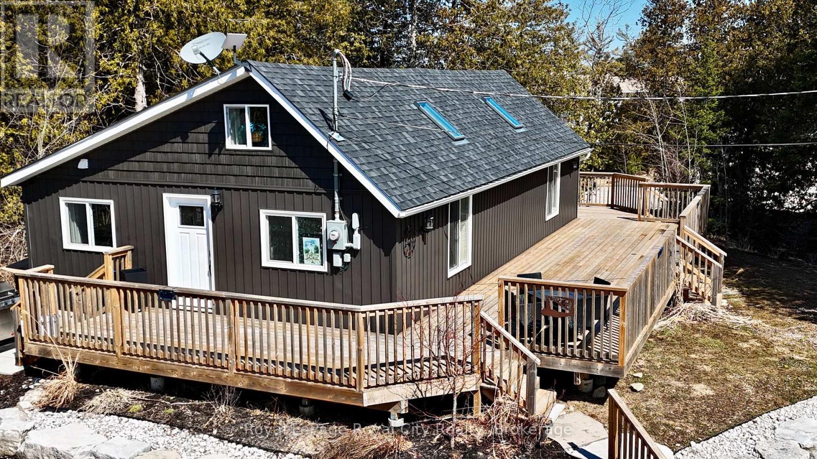 4 Legion Street, Northern Bruce Peninsula, Ontario  N0H 2R0 - Photo 4 - X12990046