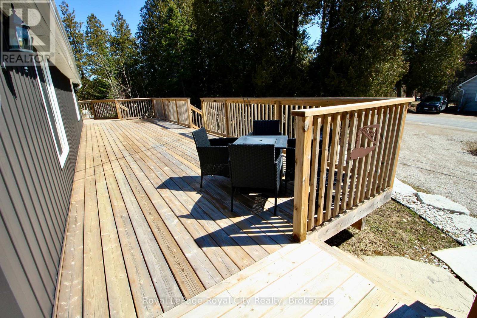 4 Legion Street, Northern Bruce Peninsula, Ontario  N0H 2R0 - Photo 8 - X12990046