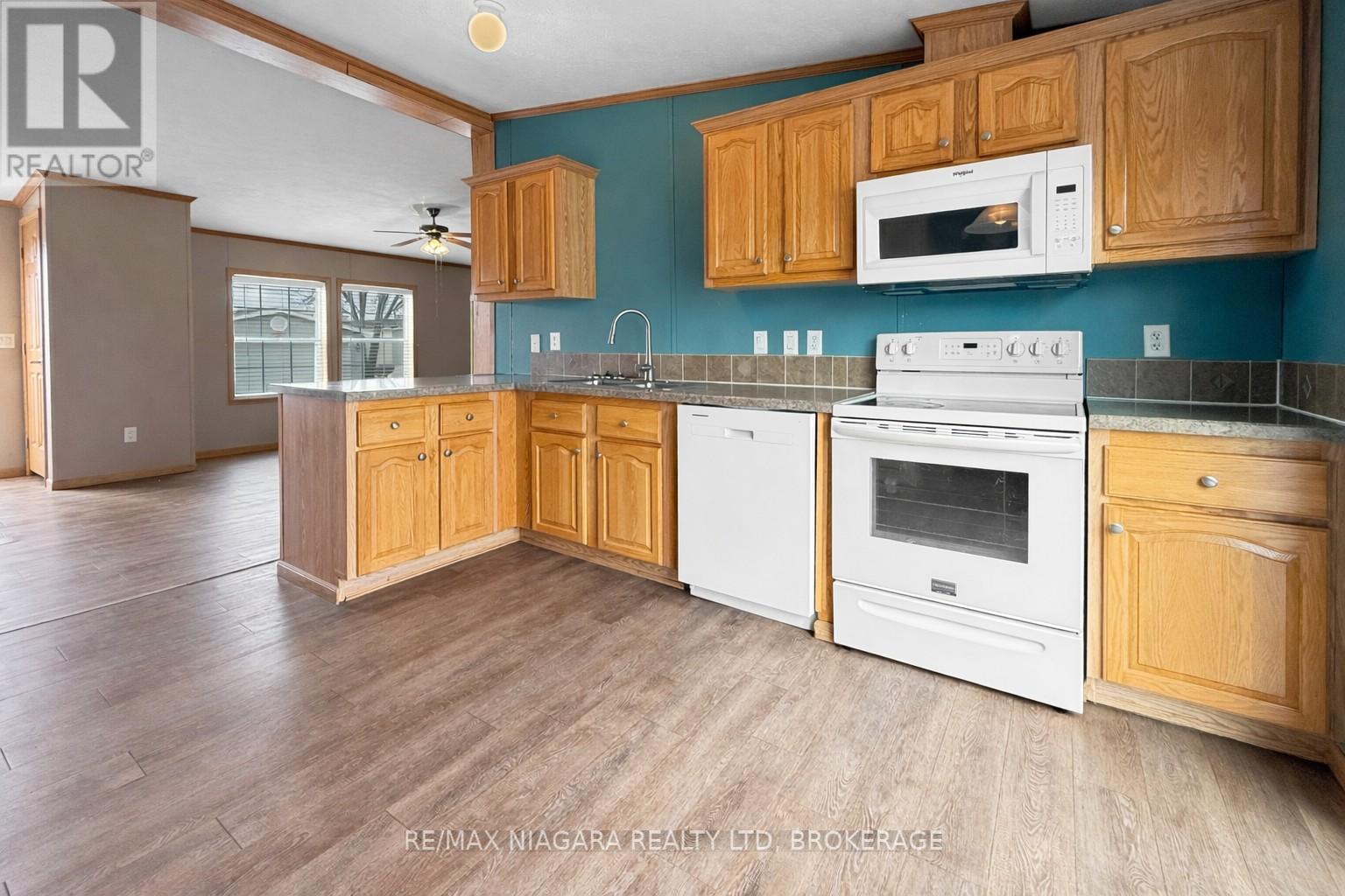 260 - 3033 Townline Road, Fort Erie, Ontario  L0S 1S1 - Photo 5 - X12609598