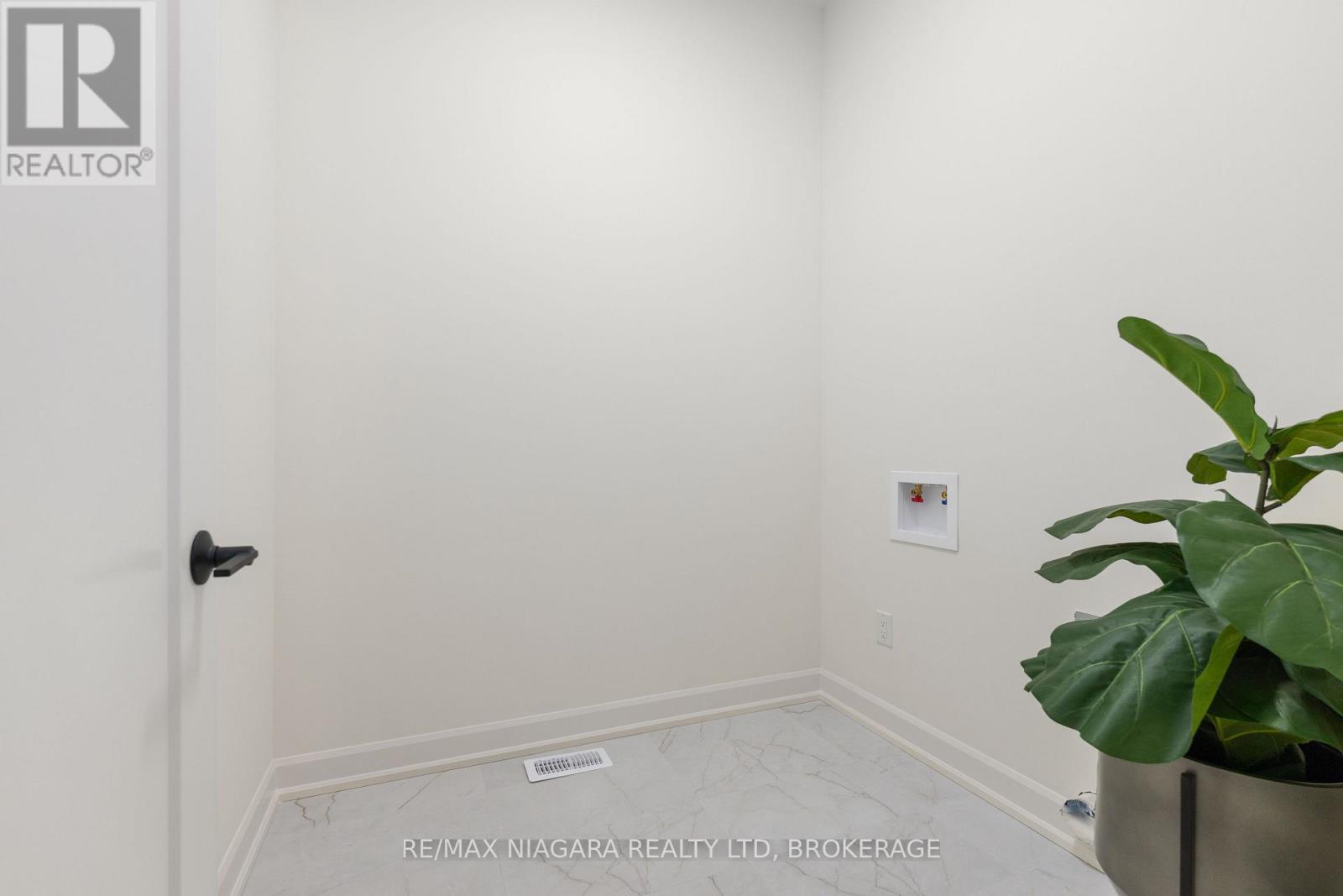 6 Butternut Crescent, Fort Erie, Ontario  L0S 1N0 - Photo 26 - X12660652