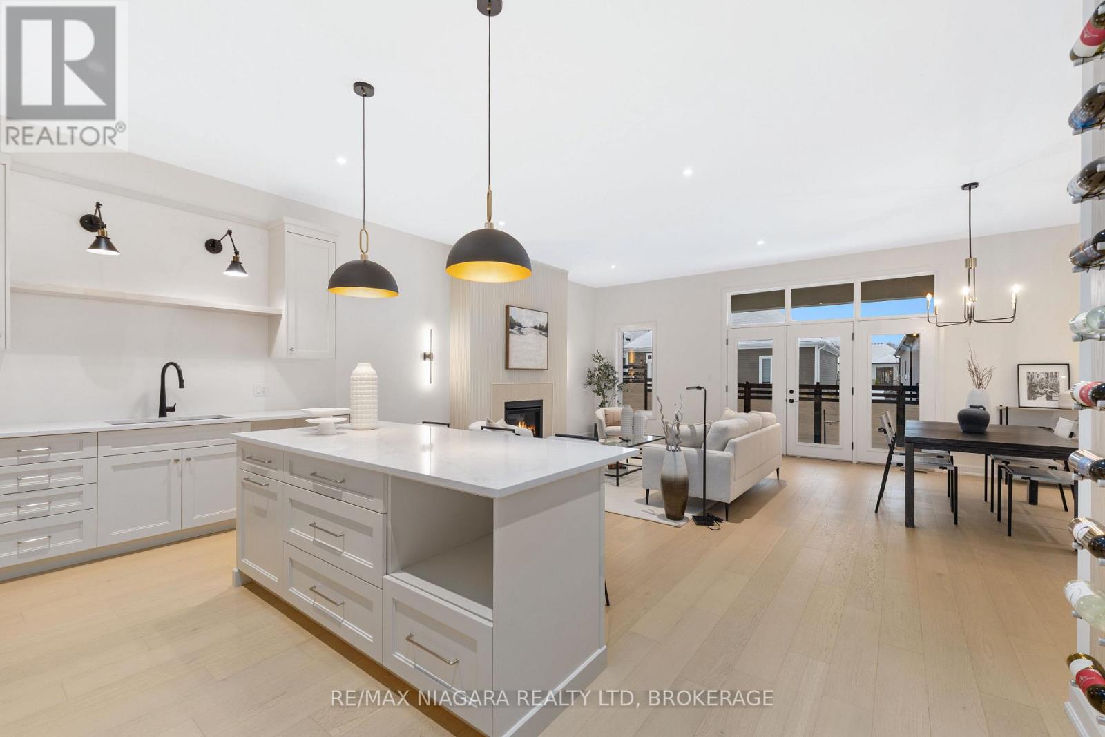 6 Butternut Crescent, Fort Erie, Ontario  L0S 1N0 - Photo 4 - X12660652