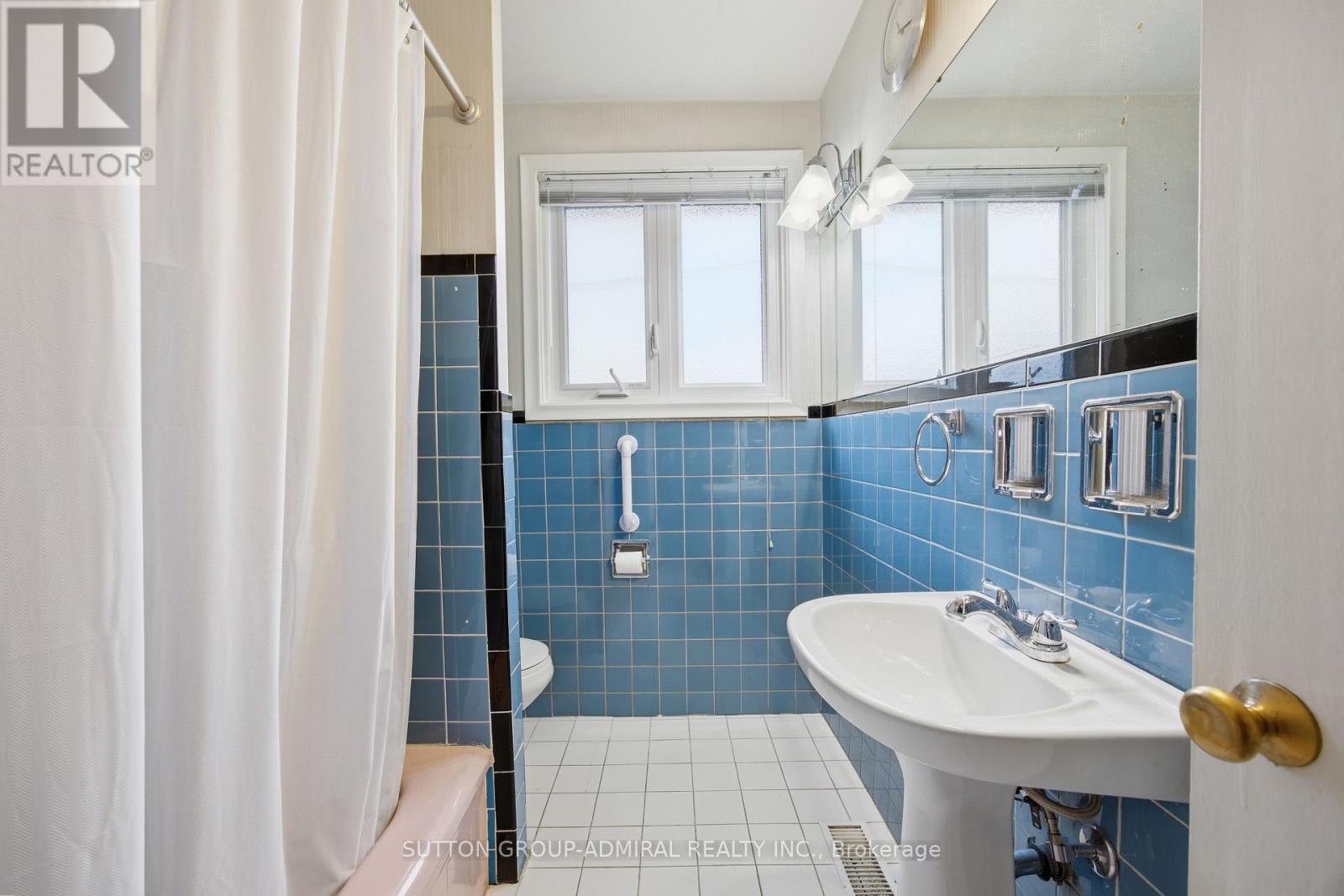 48 Goddard Street, Toronto, Ontario  M3H 5E1 - Photo 9 - C12989978