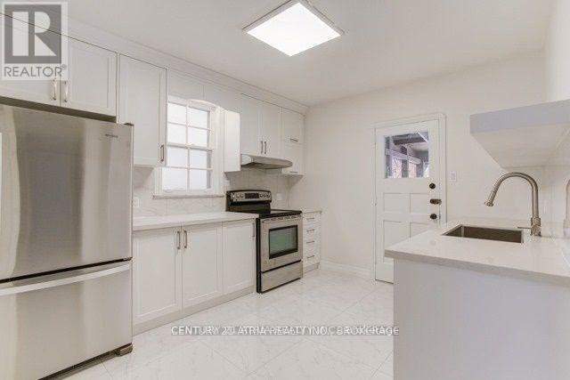 46 Fenn Avenue, Toronto, Ontario  M2L 1M8 - Photo 6 - C12990006