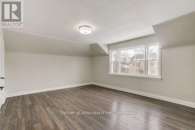 46 Fenn Avenue, Toronto, Ontario  M2L 1M8 - Photo 9 - C12990006