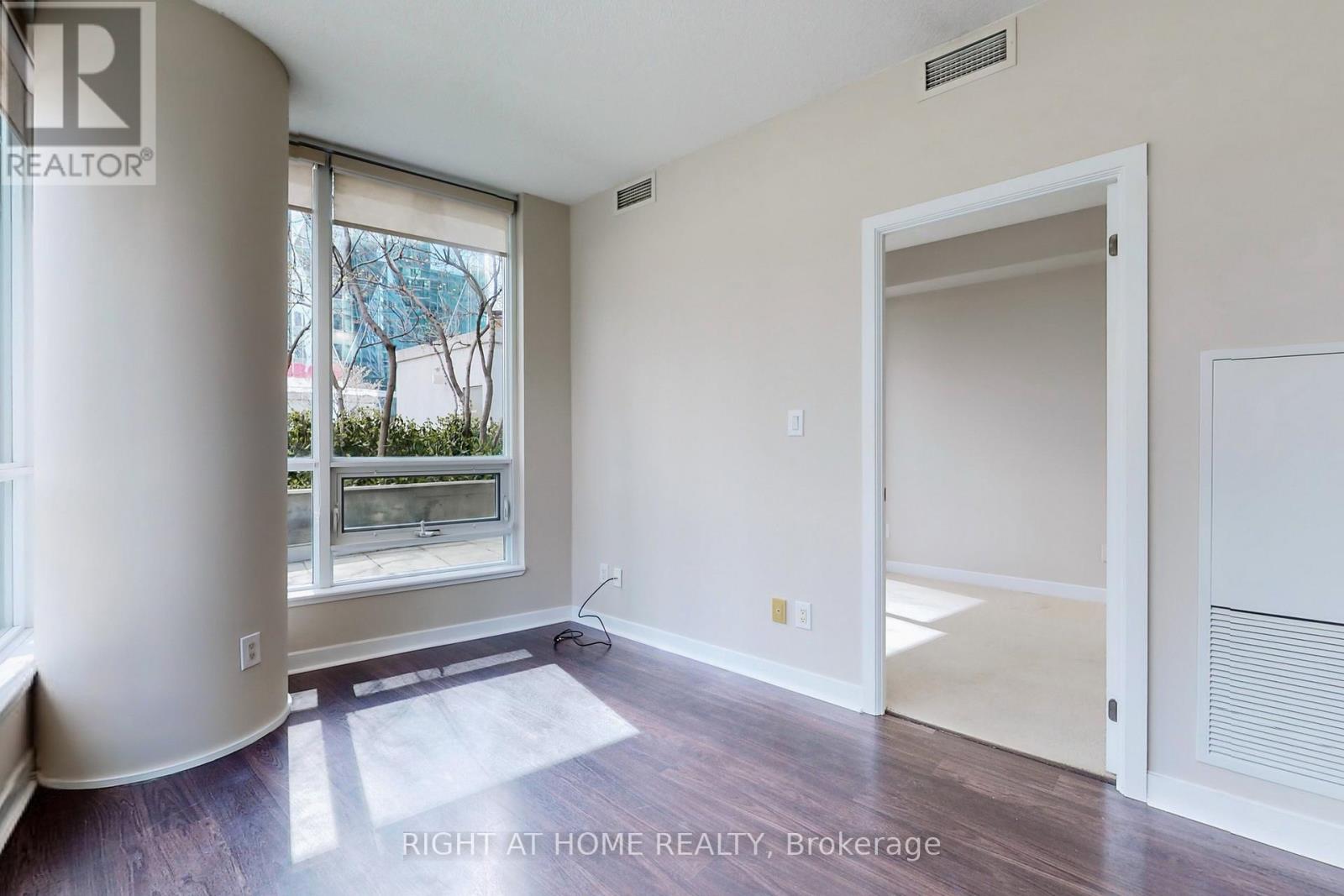 503 - 33 Bay Street, Toronto, Ontario  M5J 2Z3 - Photo 11 - C12990052