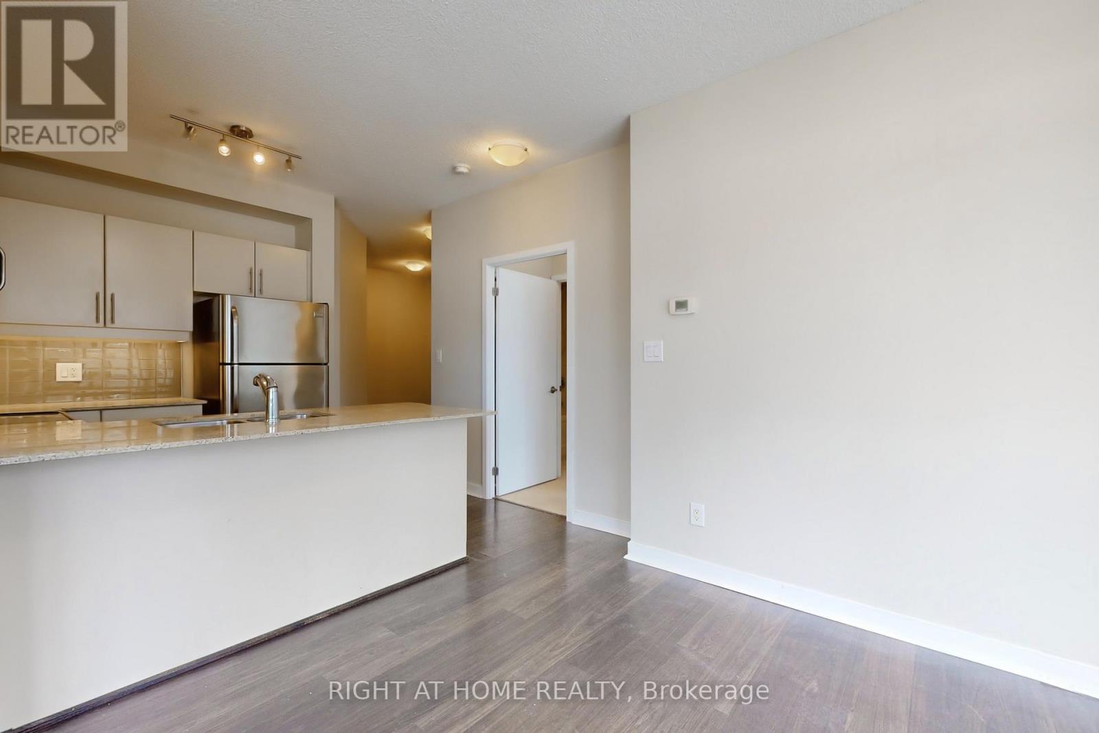 503 - 33 Bay Street, Toronto, Ontario  M5J 2Z3 - Photo 15 - C12990052