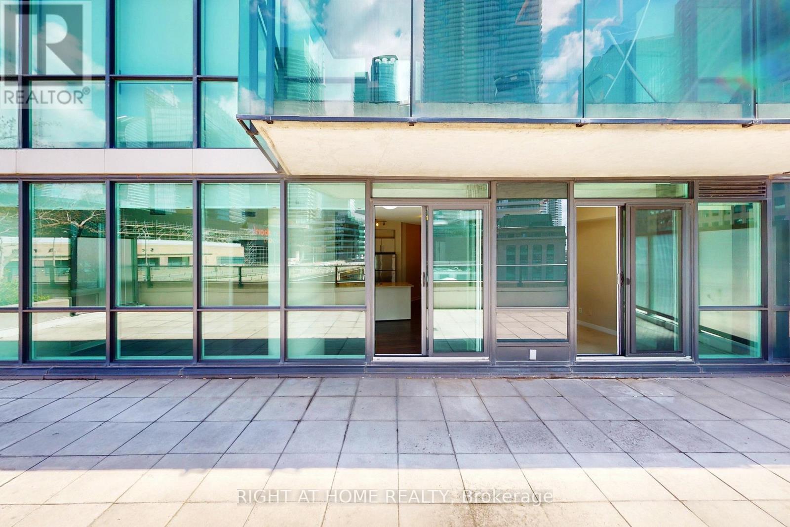 503 - 33 Bay Street, Toronto, Ontario  M5J 2Z3 - Photo 5 - C12990052