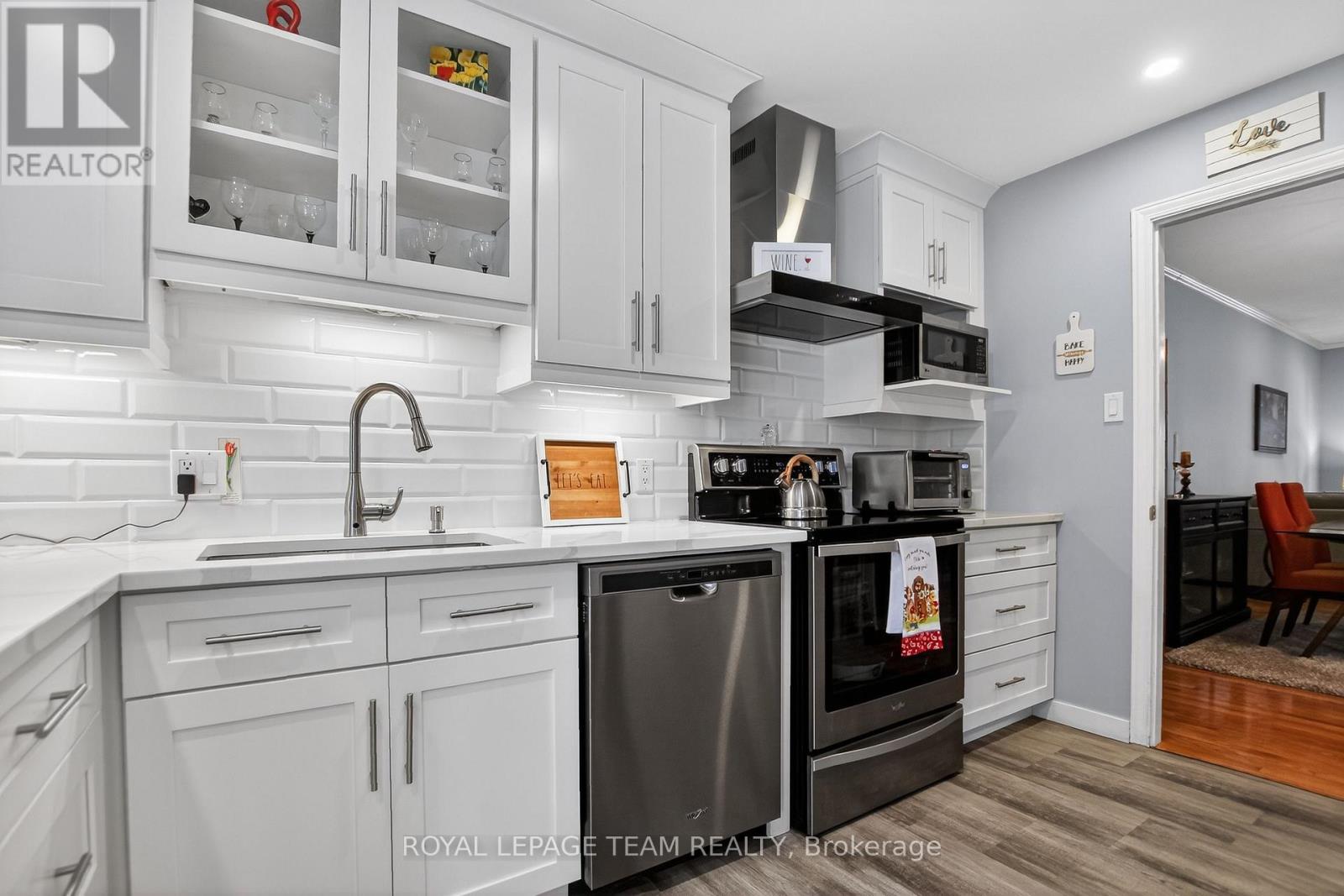 20 River Oaks Court, Ottawa, Ontario  K2S 1L3 - Photo 19 - X12949396