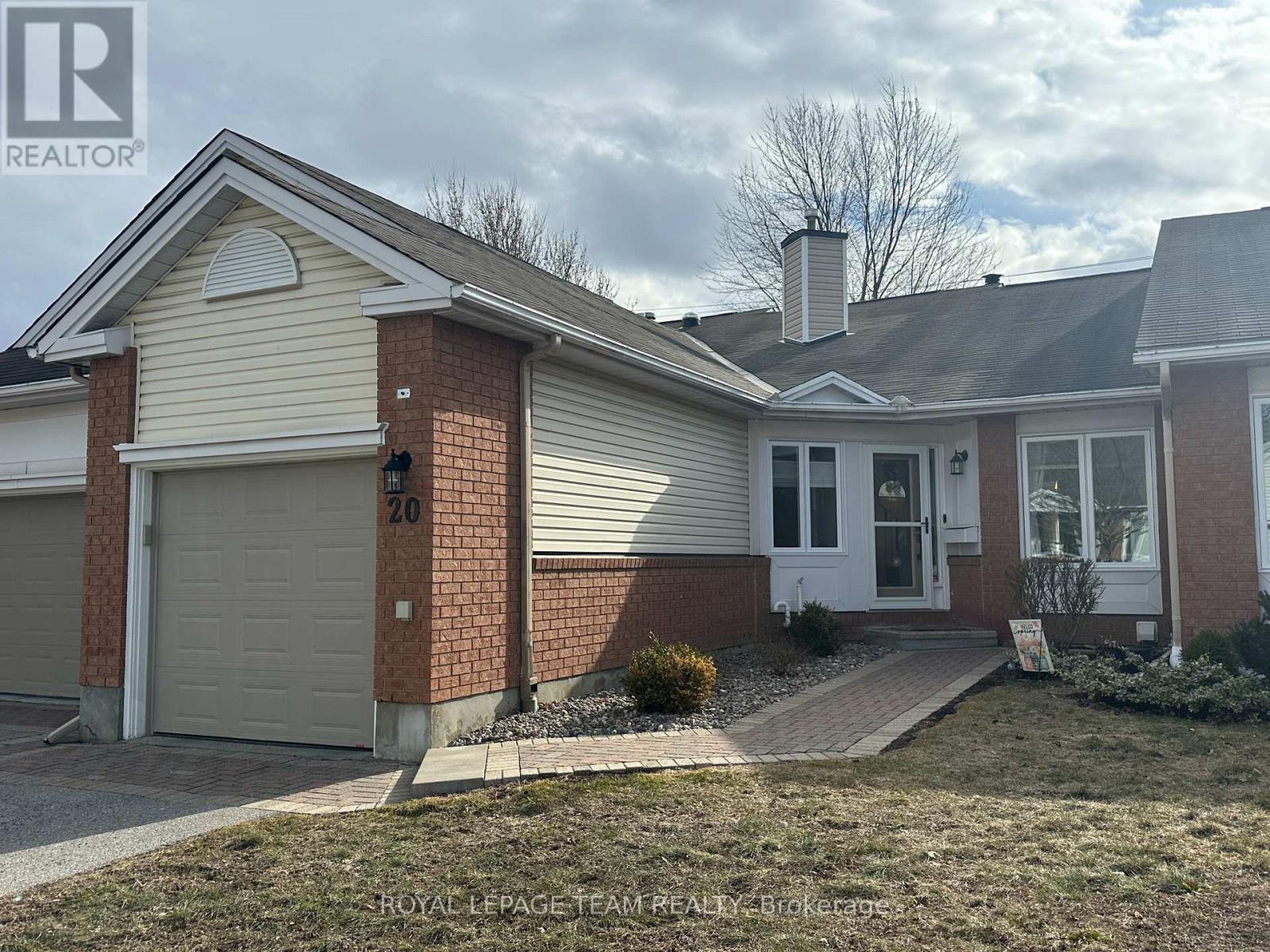 20 River Oaks Court, Ottawa, Ontario  K2S 1L3 - Photo 3 - X12949396