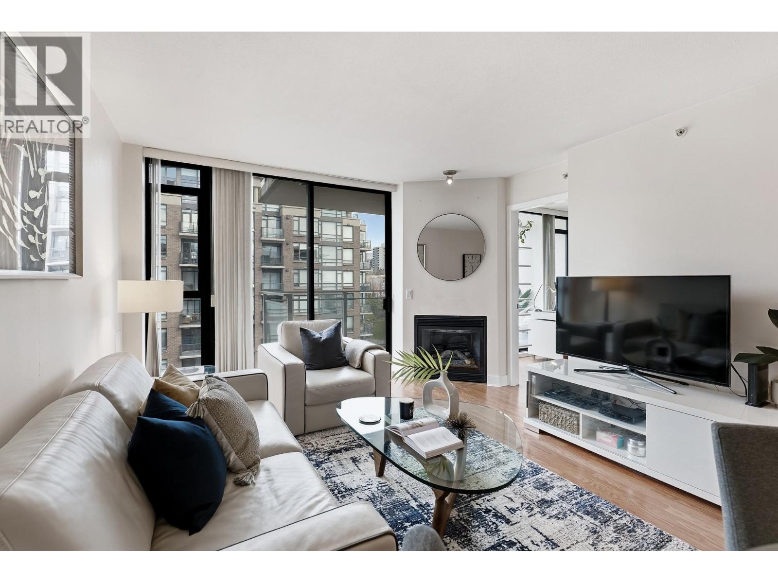 1104 175 W 1st Street, North Vancouver, British Columbia  V7M 3N9 - Photo 5 - R3110230