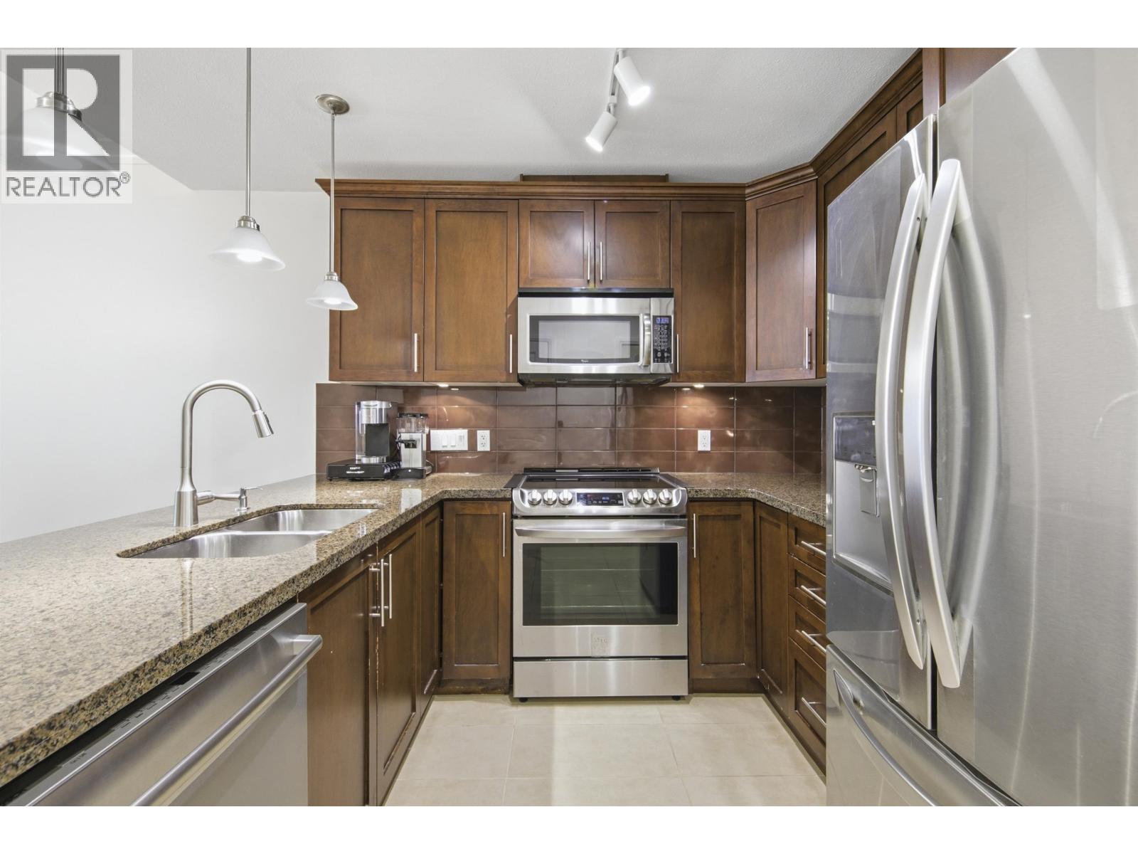 219 5588 Patterson Avenue, Burnaby, British Columbia  V5H 0A7 - Photo 7 - R3110234