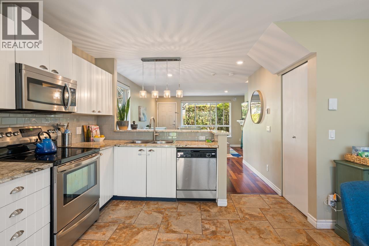 7350 Hawthorne Terrace, Burnaby, British Columbia  V5E 4M4 - Photo 7 - R3110241