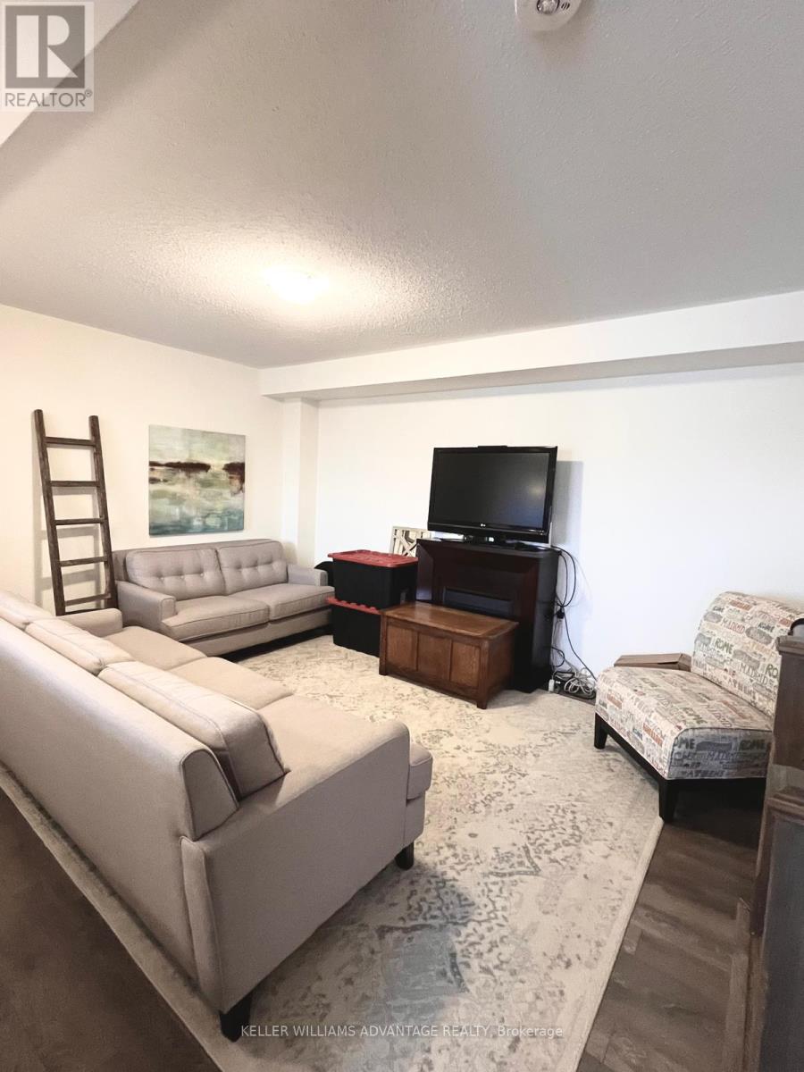 73 Cleanside Road, Toronto, Ontario  M1L 0J4 - Photo 4 - E12989982