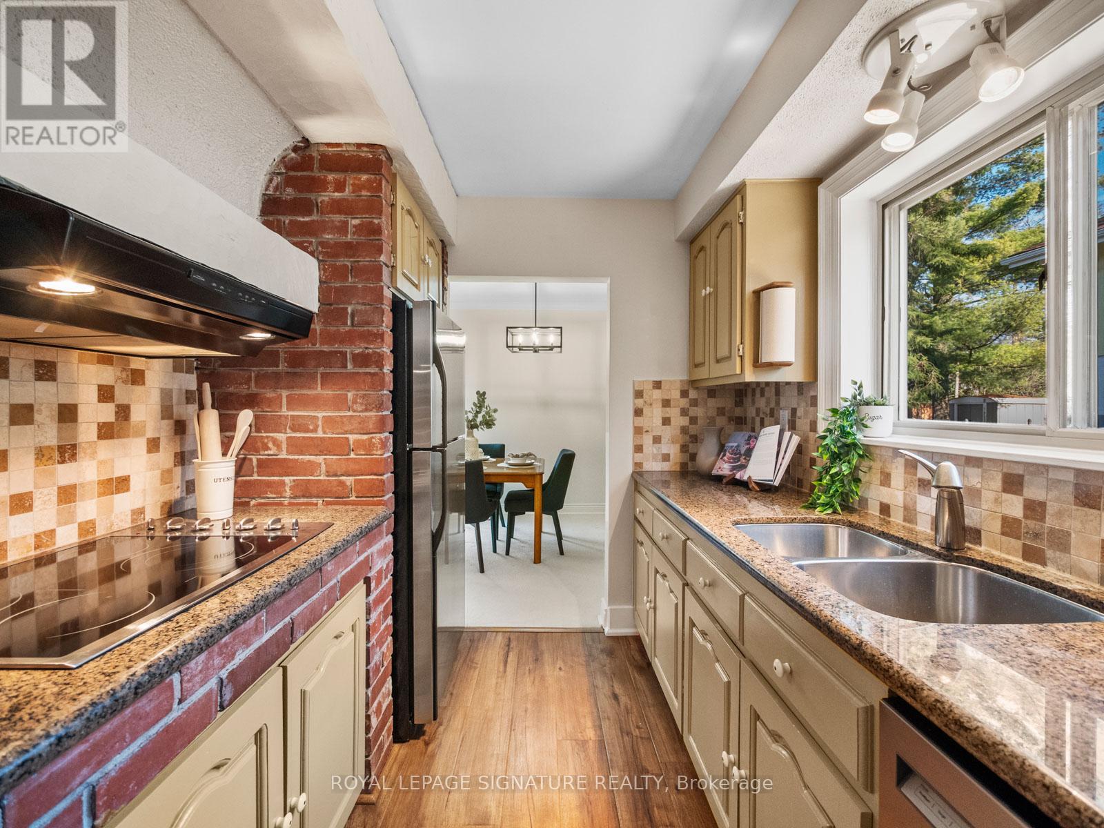 27 Madras Crescent, Toronto, Ontario  M1G 3L2 - Photo 18 - E12990038