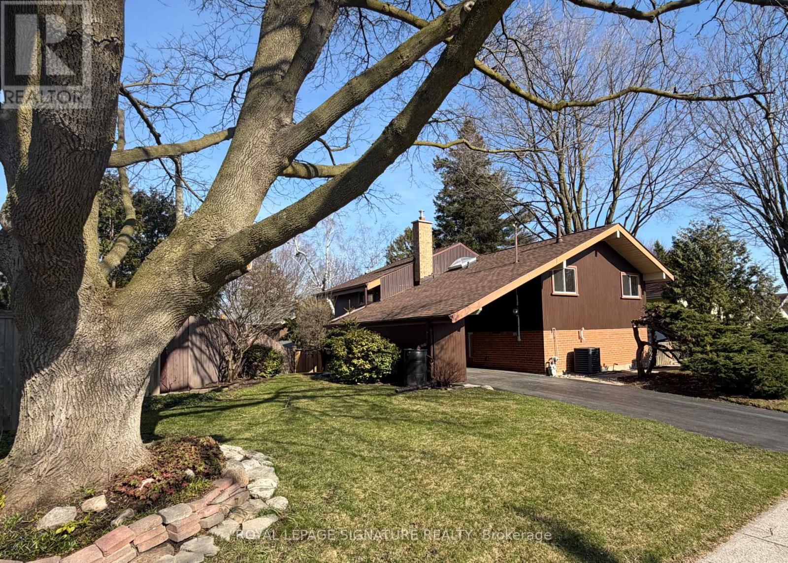 27 Madras Crescent, Toronto, Ontario  M1G 3L2 - Photo 2 - E12990038