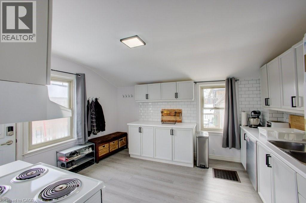 21 Main Street W, Drayton, Ontario  N0G 1P0 - Photo 8 - 40812613