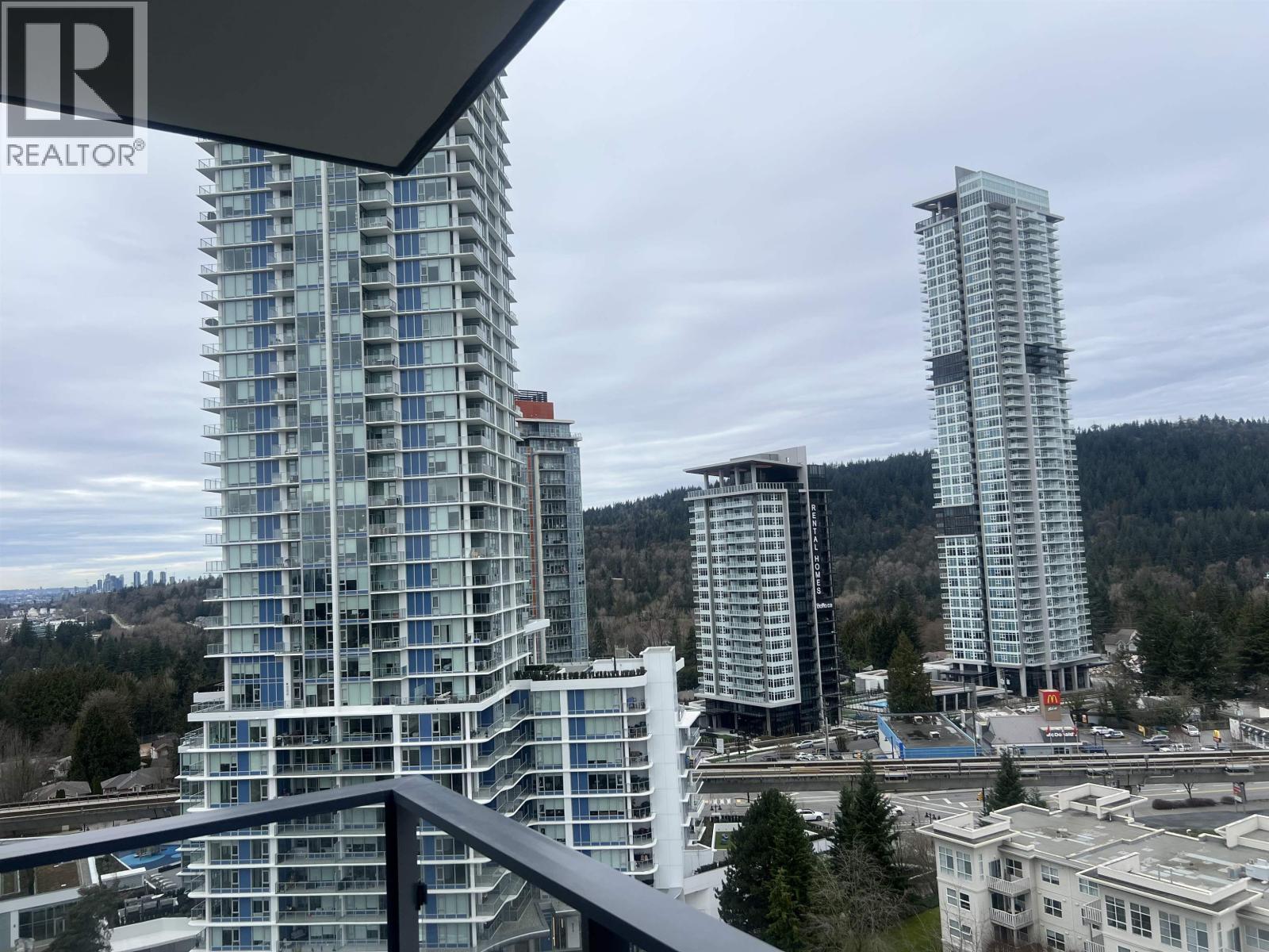 1407 537 Cottonwood Avenue, Coquitlam, British Columbia  V3J 0S4 - Photo 3 - R3090232