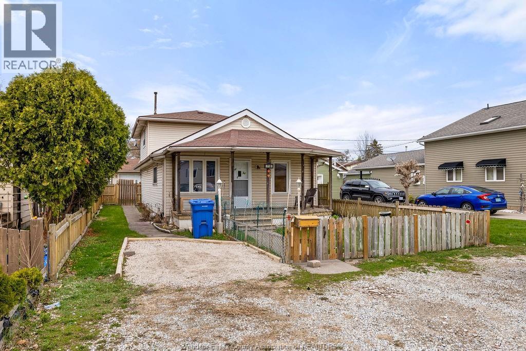 716 ALEXANDRINE, Windsor, Ontario