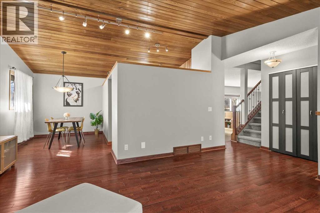 244 Ranchridge Bay NW, Calgary, Alberta  T3G 1V4 - Photo 11 - A2296107