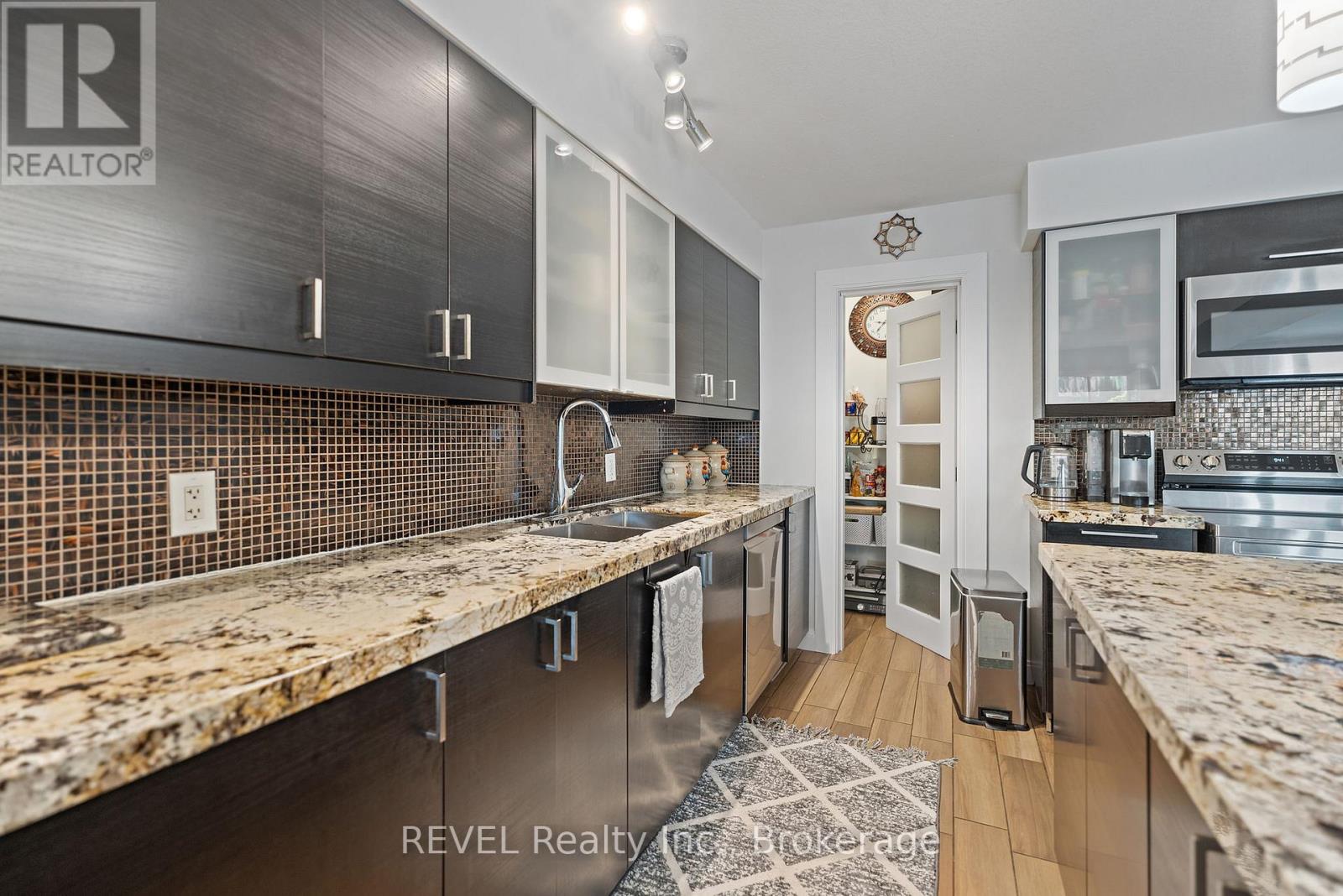 6558 Montrose Road, Niagara Falls, Ontario  L2H 1M4 - Photo 10 - X12989954