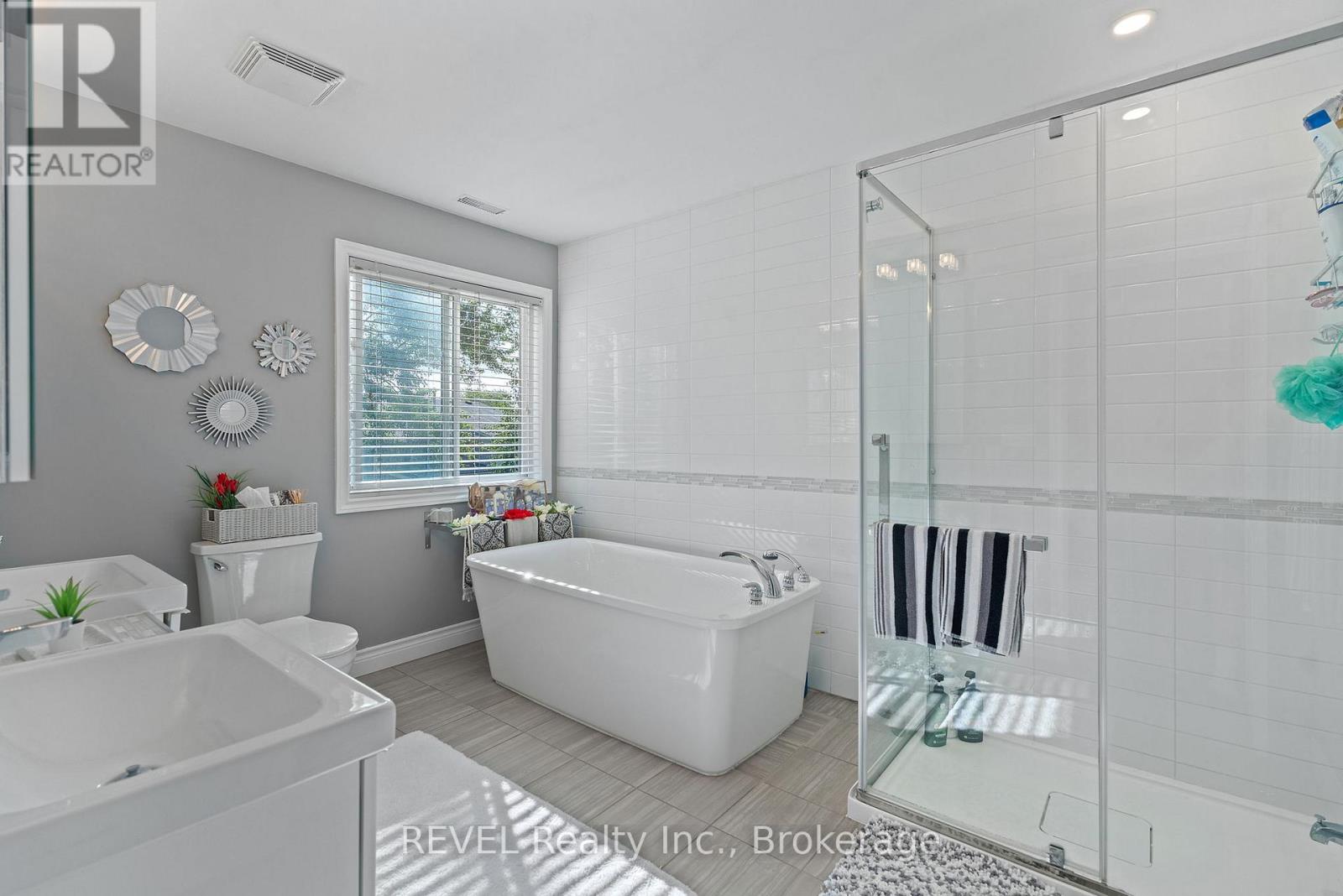 6558 Montrose Road, Niagara Falls, Ontario  L2H 1M4 - Photo 24 - X12989954