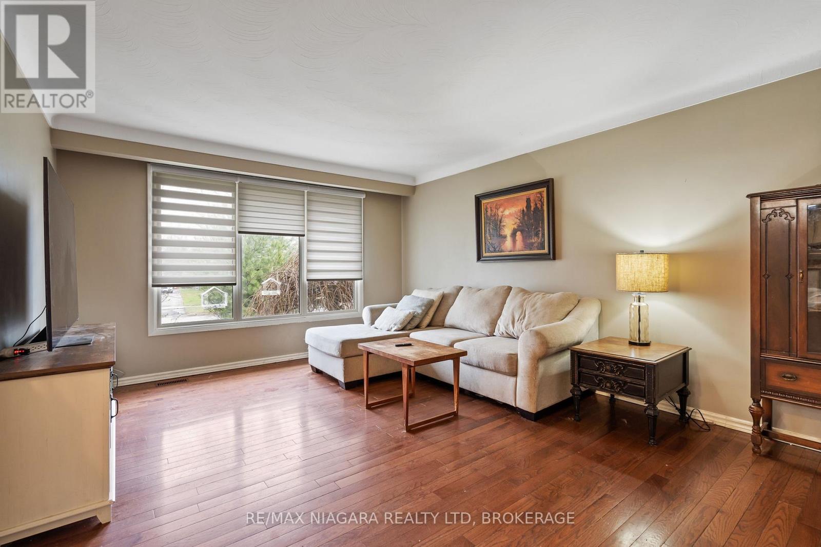 56 Royal Oak Drive, Welland, Ontario  L3C 5V9 - Photo 4 - X12990098