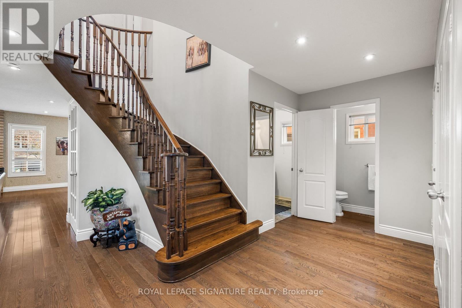 59 Edenbridge Drive, Vaughan, Ontario  L4J 7V3 - Photo 4 - N12989924