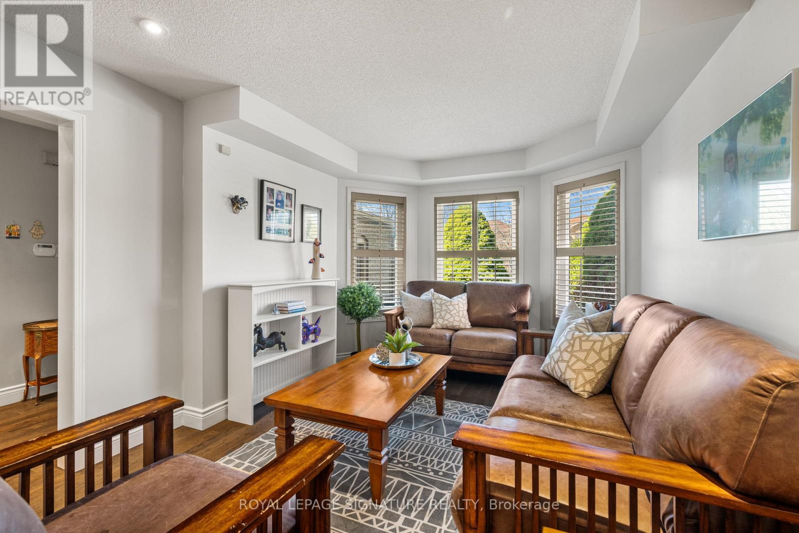 59 Edenbridge Drive, Vaughan, Ontario  L4J 7V3 - Photo 6 - N12989924