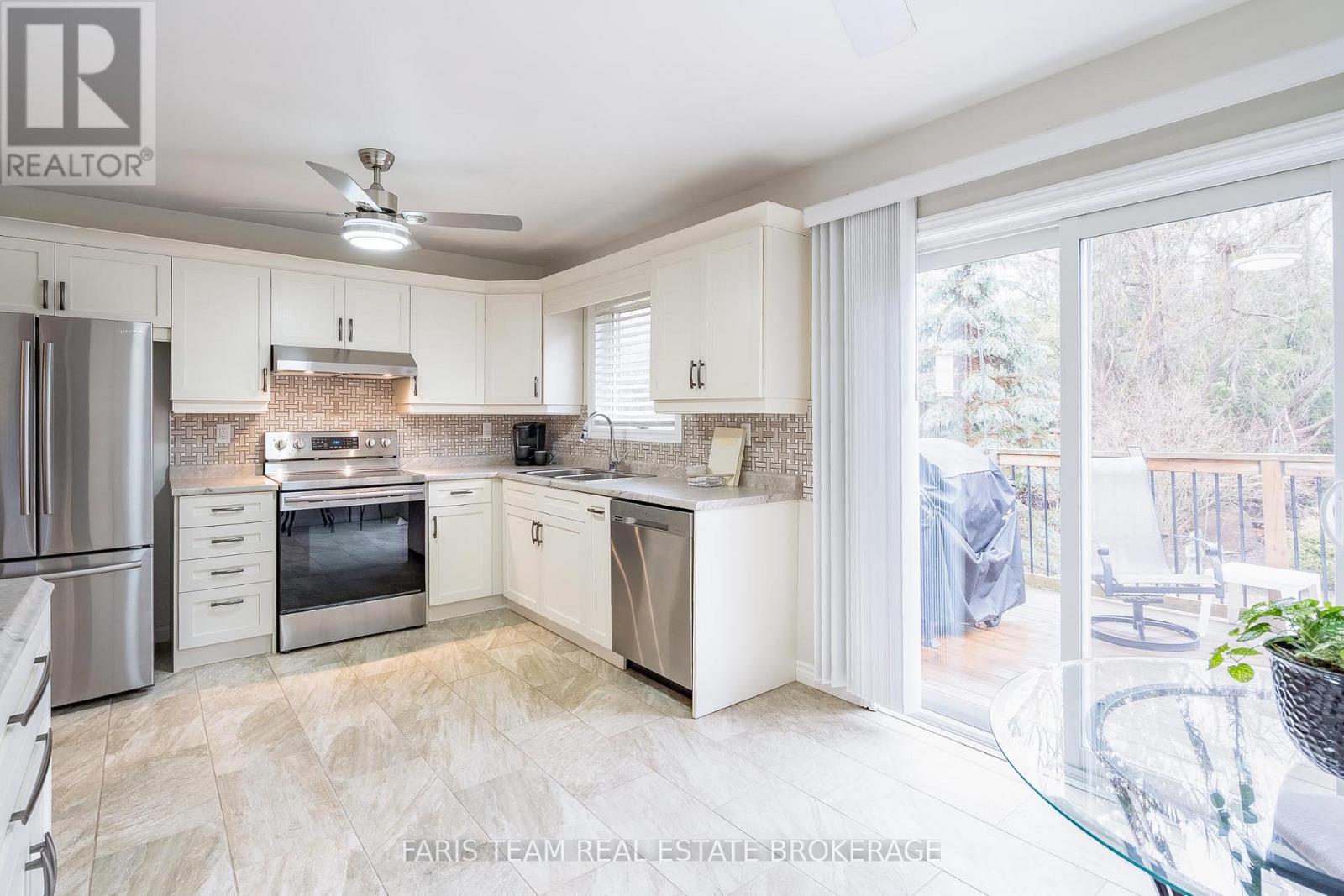 1170 Arnold Street, Innisfil, Ontario  L0L 1W0 - Photo 8 - N12990044