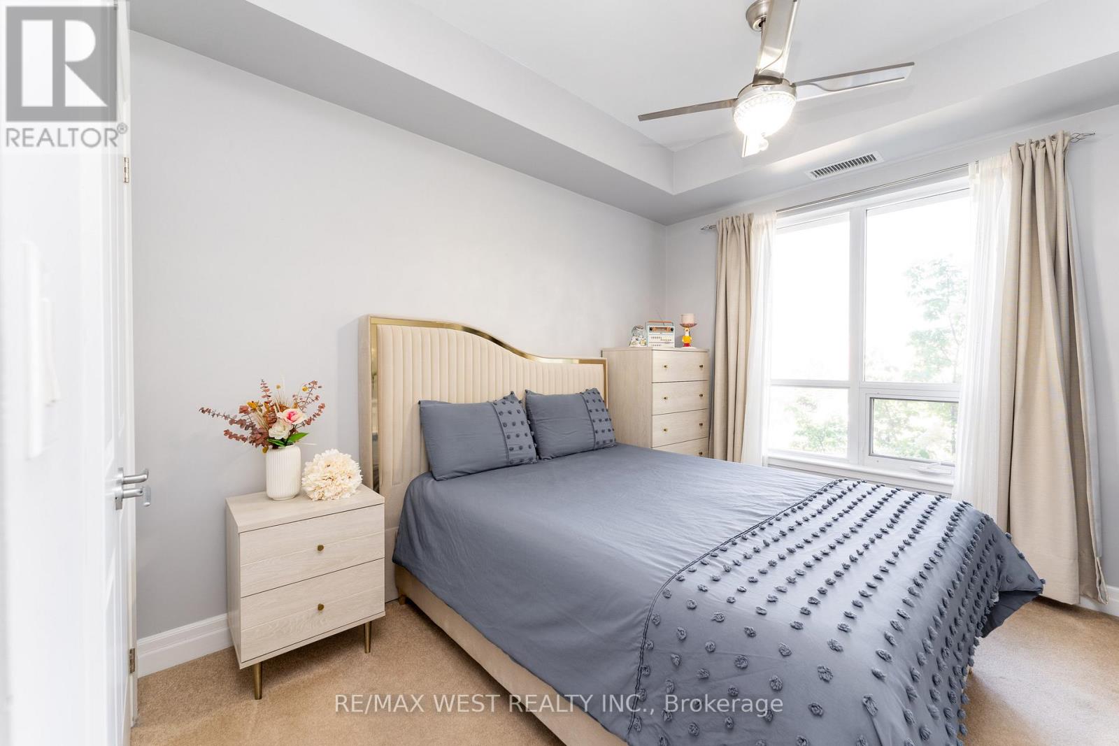 230 - 111 Civic Square Gate, Aurora, Ontario  L4G 0S6 - Photo 13 - N12990064