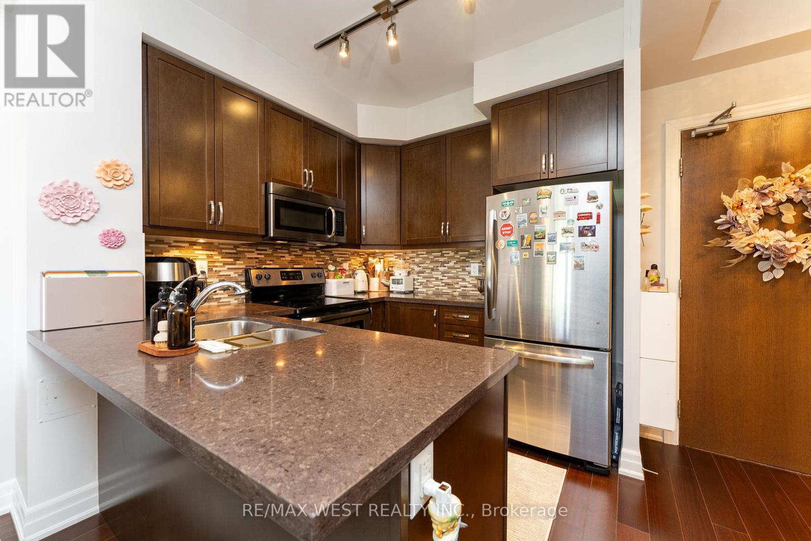 230 - 111 Civic Square Gate, Aurora, Ontario  L4G 0S6 - Photo 16 - N12990064