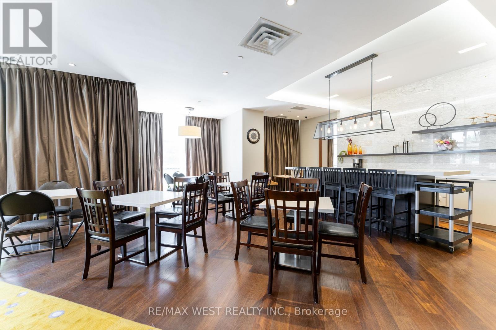 230 - 111 Civic Square Gate, Aurora, Ontario  L4G 0S6 - Photo 25 - N12990064