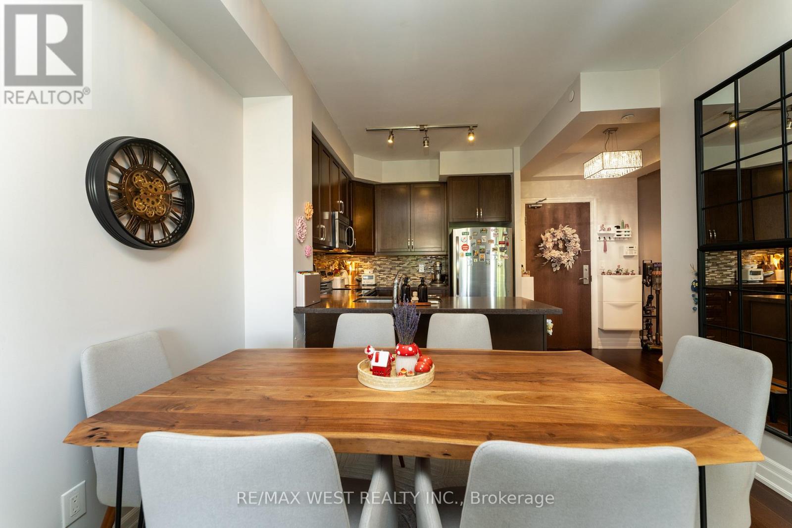 230 - 111 Civic Square Gate, Aurora, Ontario  L4G 0S6 - Photo 7 - N12990064