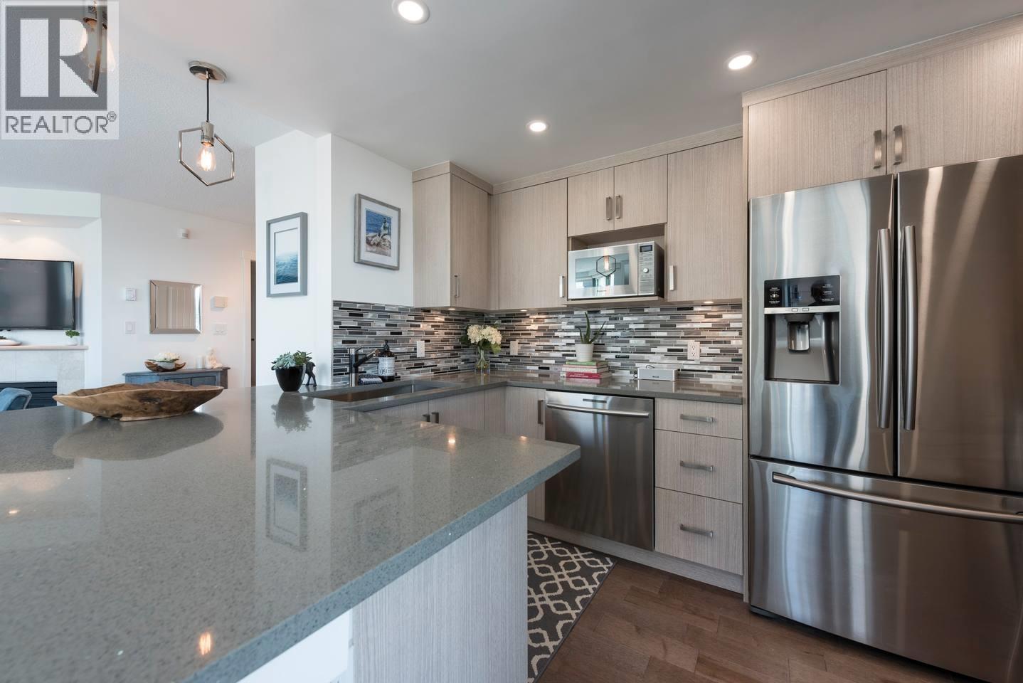 901 789 Jervis Street, Vancouver, British Columbia  V6E 2B1 - Photo 3 - R3110211