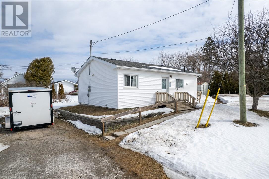 508 Algoma Street, Espanola, Ontario  P5E 1L6 - Photo 2 - 2127108
