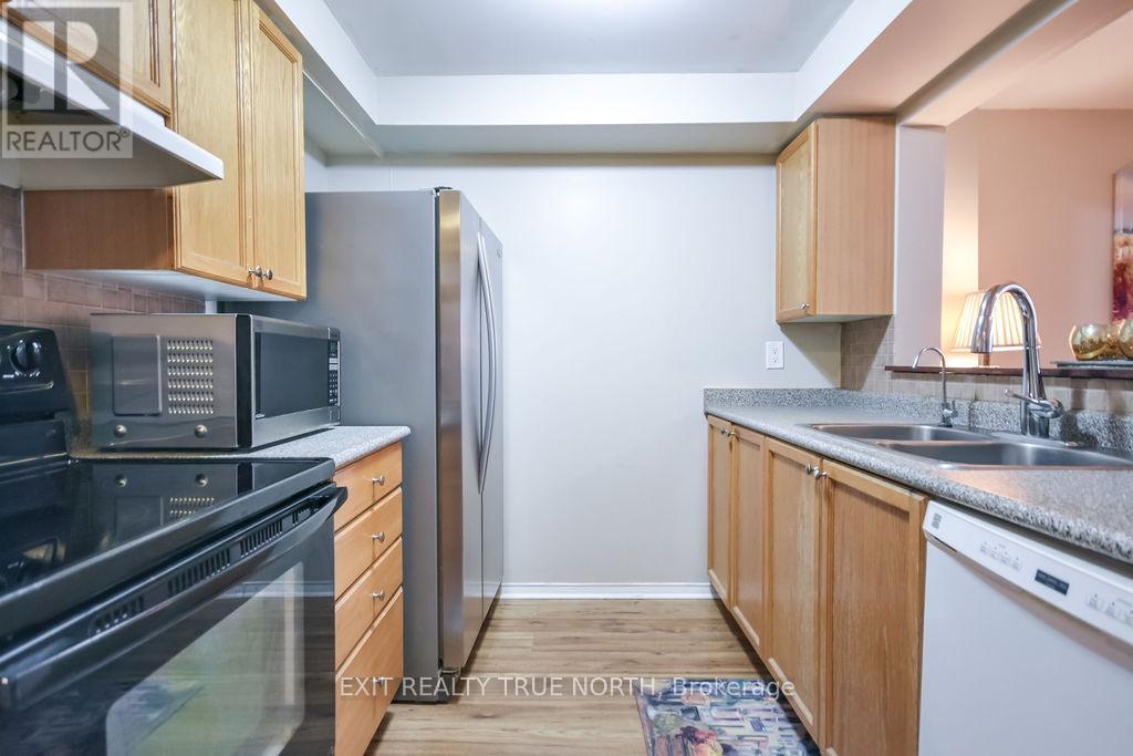 357 Dunsmore Lane, Barrie, Ontario  L4M 7B1 - Photo 7 - S12989992