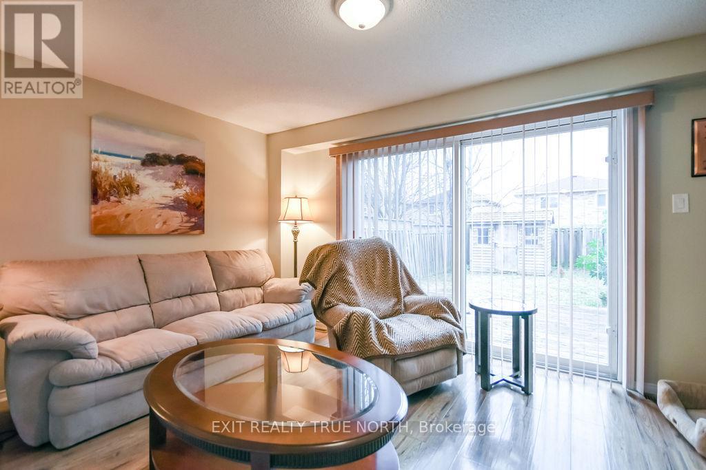 357 Dunsmore Lane, Barrie, Ontario  L4M 7B1 - Photo 9 - S12989992