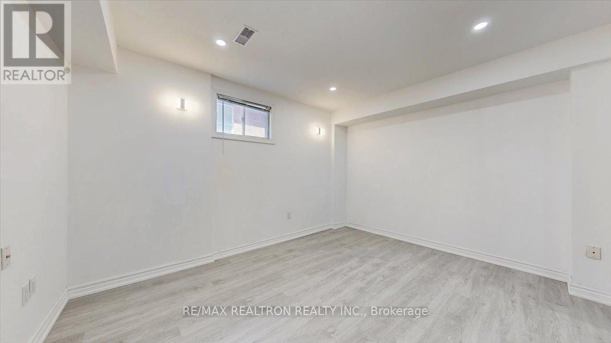 19 Tamarack Trail, Barrie, Ontario  L4N 9S1 - Photo 41 - S12990004