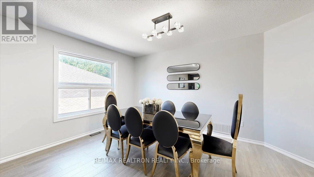 19 Tamarack Trail, Barrie, Ontario  L4N 9S1 - Photo 9 - S12990004