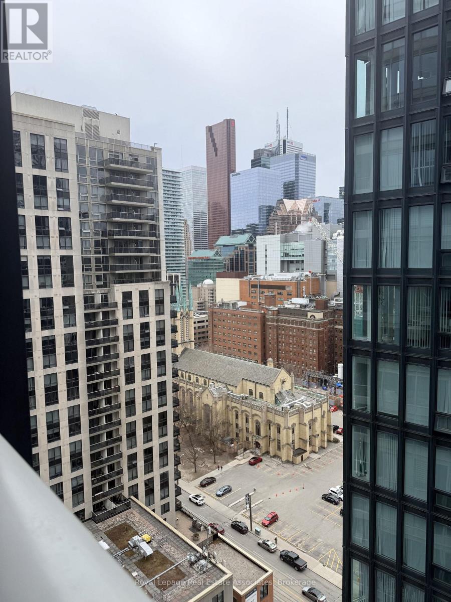 2206 - 68 Shuter Street, Toronto, Ontario  M5B 1B4 - Photo 11 - C12982908