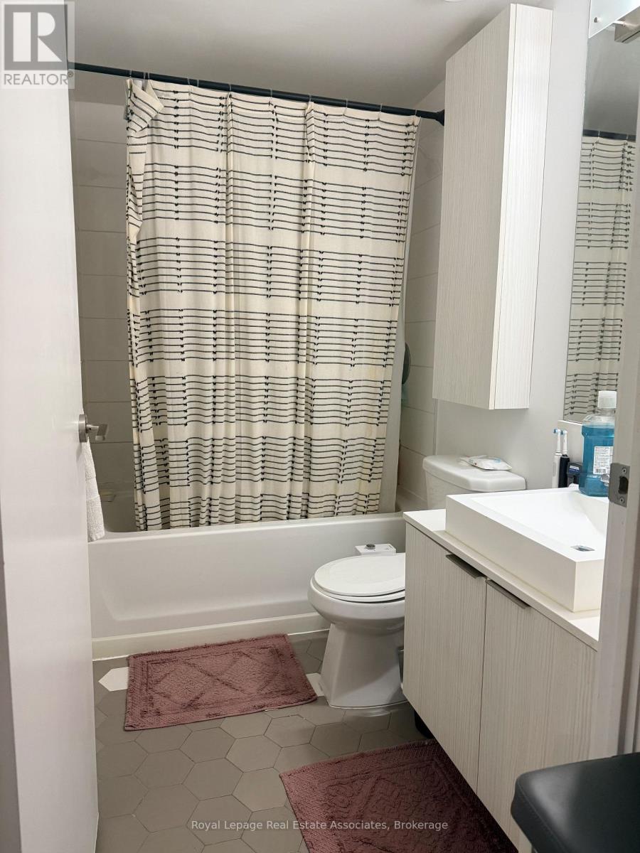 2206 - 68 Shuter Street, Toronto, Ontario  M5B 1B4 - Photo 9 - C12982908