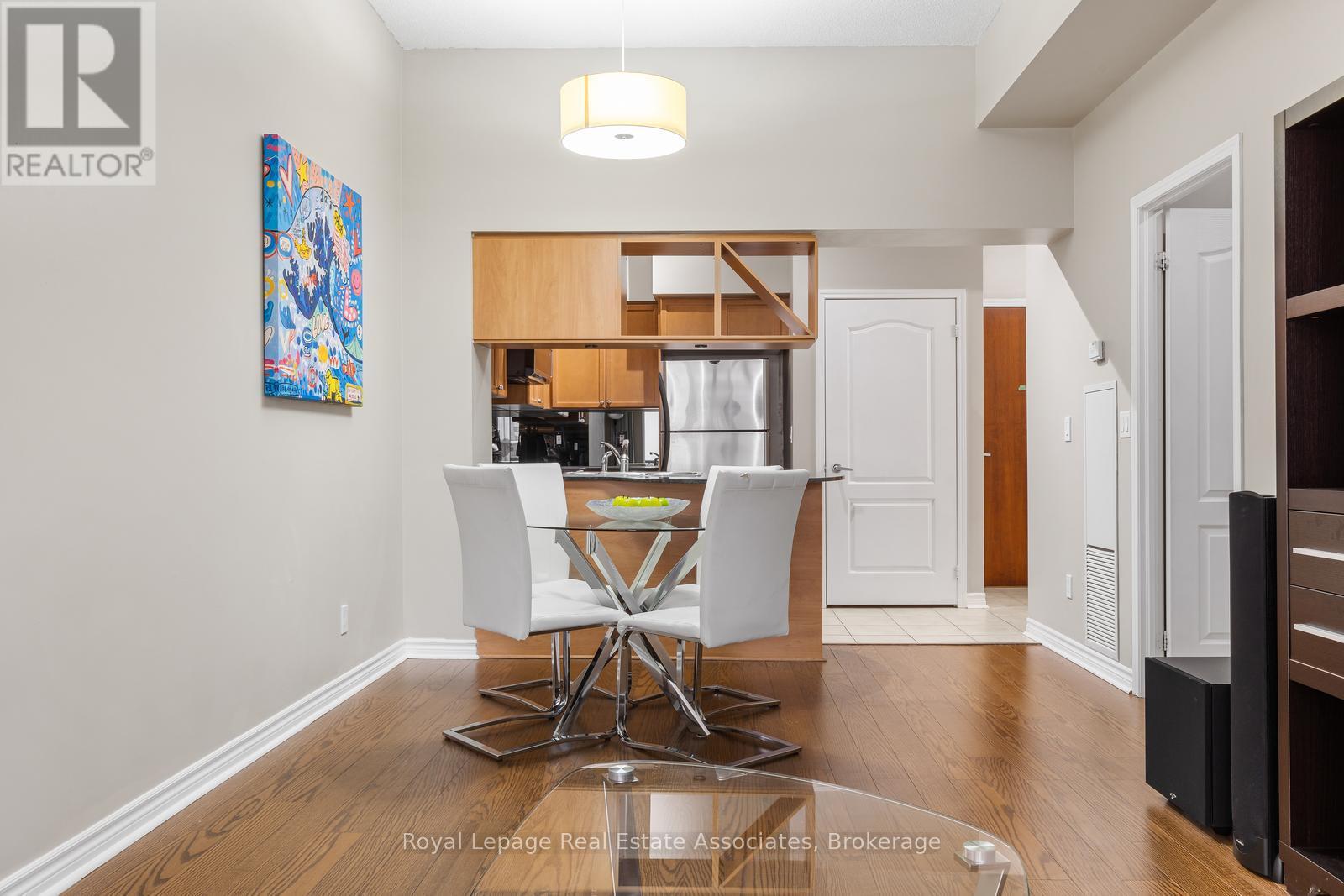 319 - 330 Princess Royal Drive, Mississauga, Ontario  L5B 4P7 - Photo 13 - W12982960