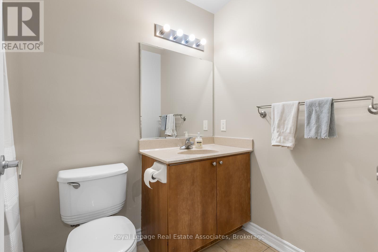 319 - 330 Princess Royal Drive, Mississauga, Ontario  L5B 4P7 - Photo 18 - W12982960