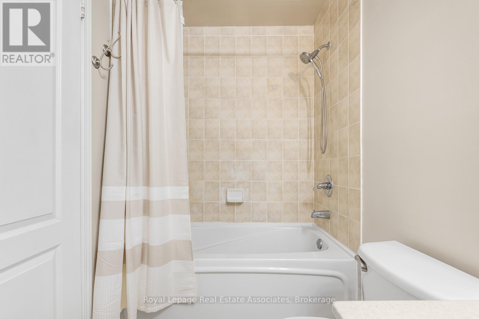 319 - 330 Princess Royal Drive, Mississauga, Ontario  L5B 4P7 - Photo 19 - W12982960