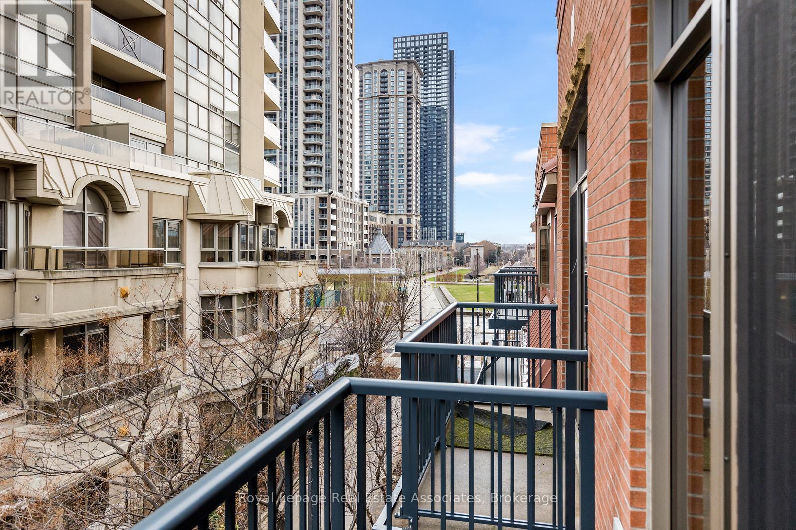 319 - 330 Princess Royal Drive, Mississauga, Ontario  L5B 4P7 - Photo 24 - W12982960