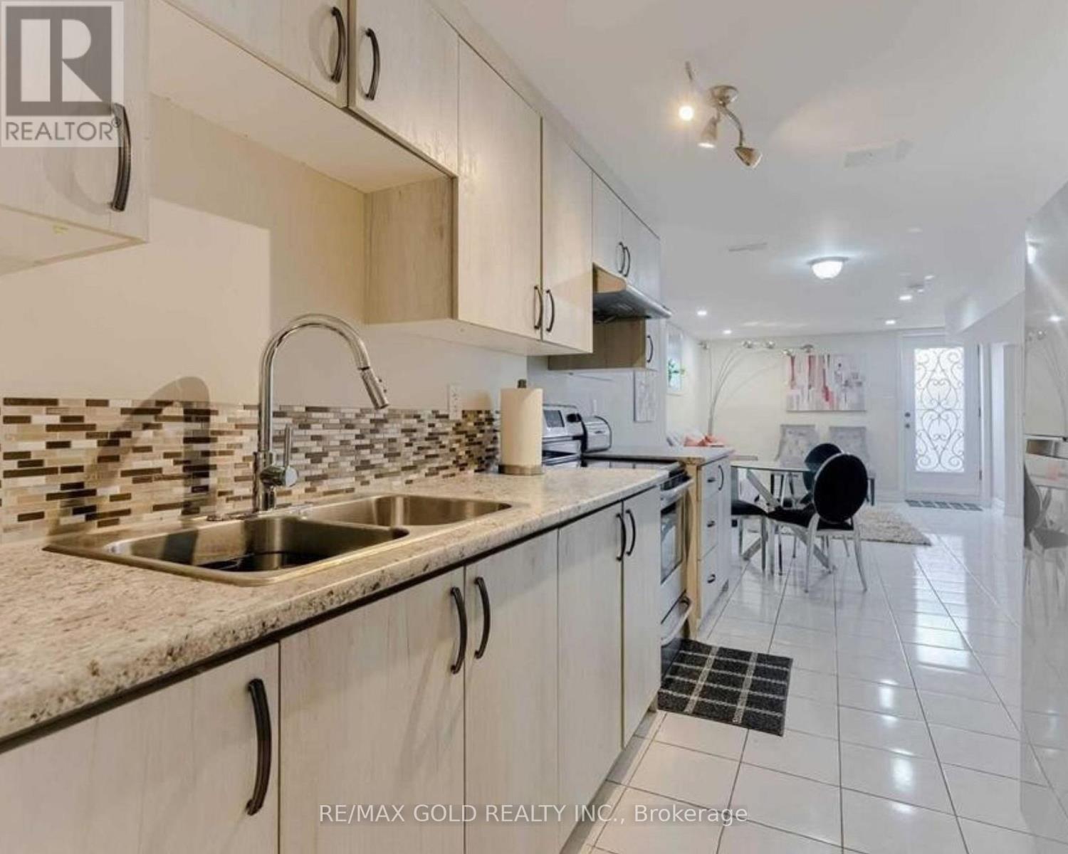 1090 Trudeau Drive, Milton, Ontario  L9T 0A3 - Photo 46 - W12986670