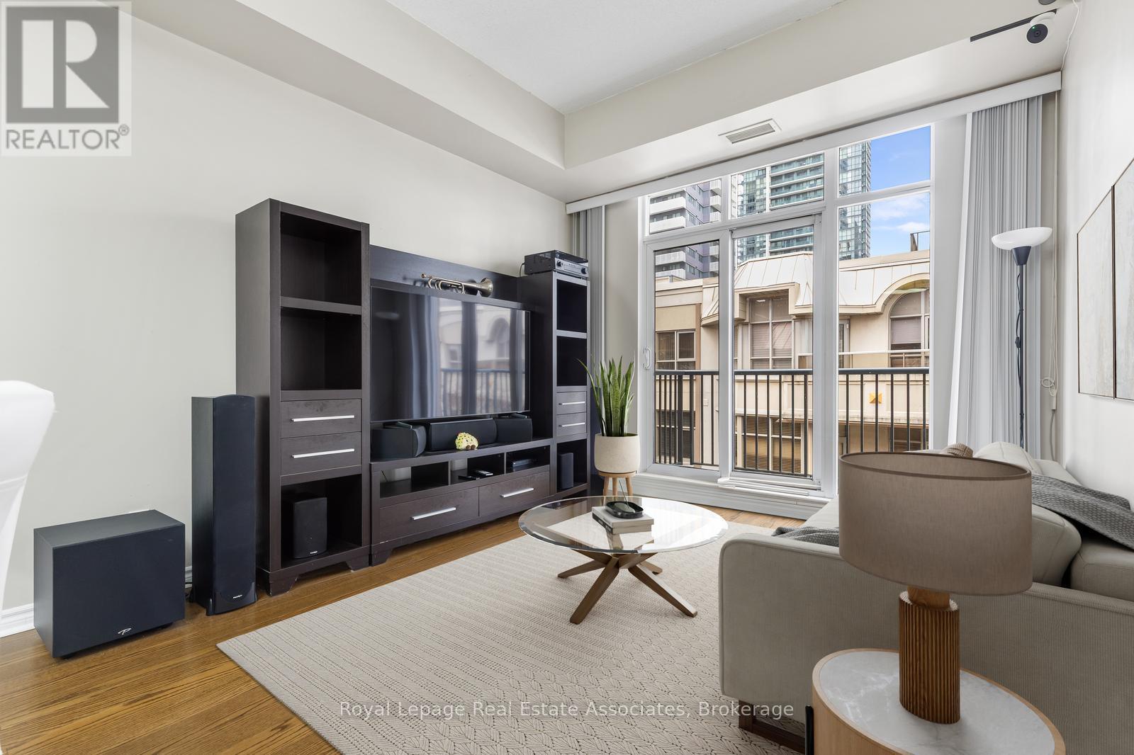 319 - 330 Princess Royal Drive, Mississauga, Ontario  L5B 4P7 - Photo 8 - W12982960