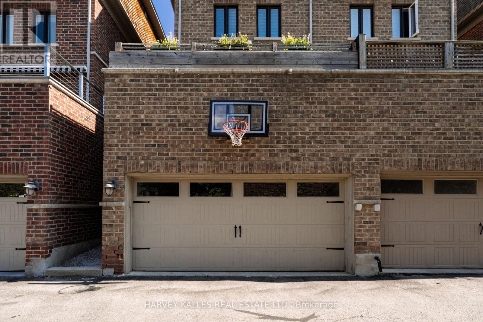 1815 Pagehurst Avenue, Mississauga, Ontario  L4X 1Y5 - Photo 36 - W12989664