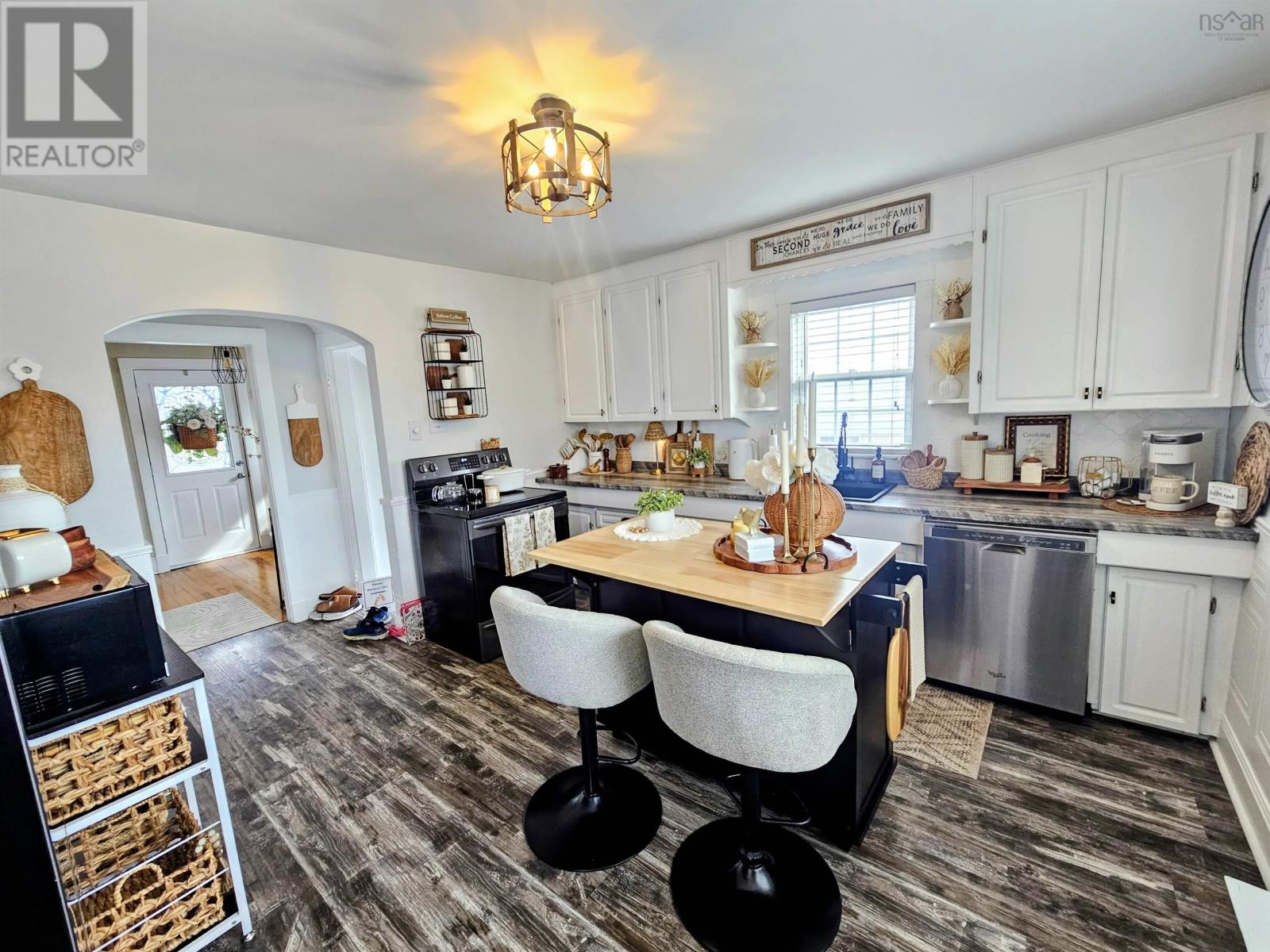 815 Main Street, Glace Bay, Nova Scotia  B1A 4Z2 - Photo 5 - 202607150