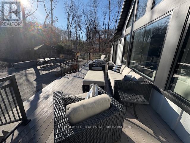 10143 Pinery Bluffs Road, Lambton Shores, Ontario  N0M 1T0 - Photo 44 - X12989504